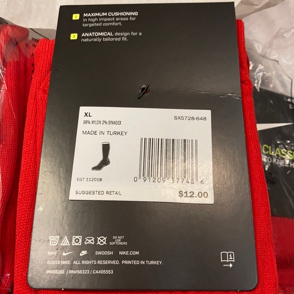 2 for $12 NIKE Cushioned knee high socks - Picture 5 of 6